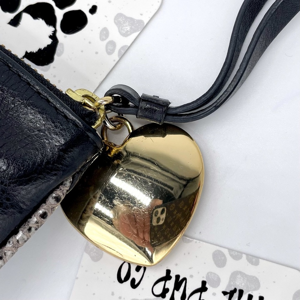 Juicy Couture Wristlet - Picture 3 of 9
